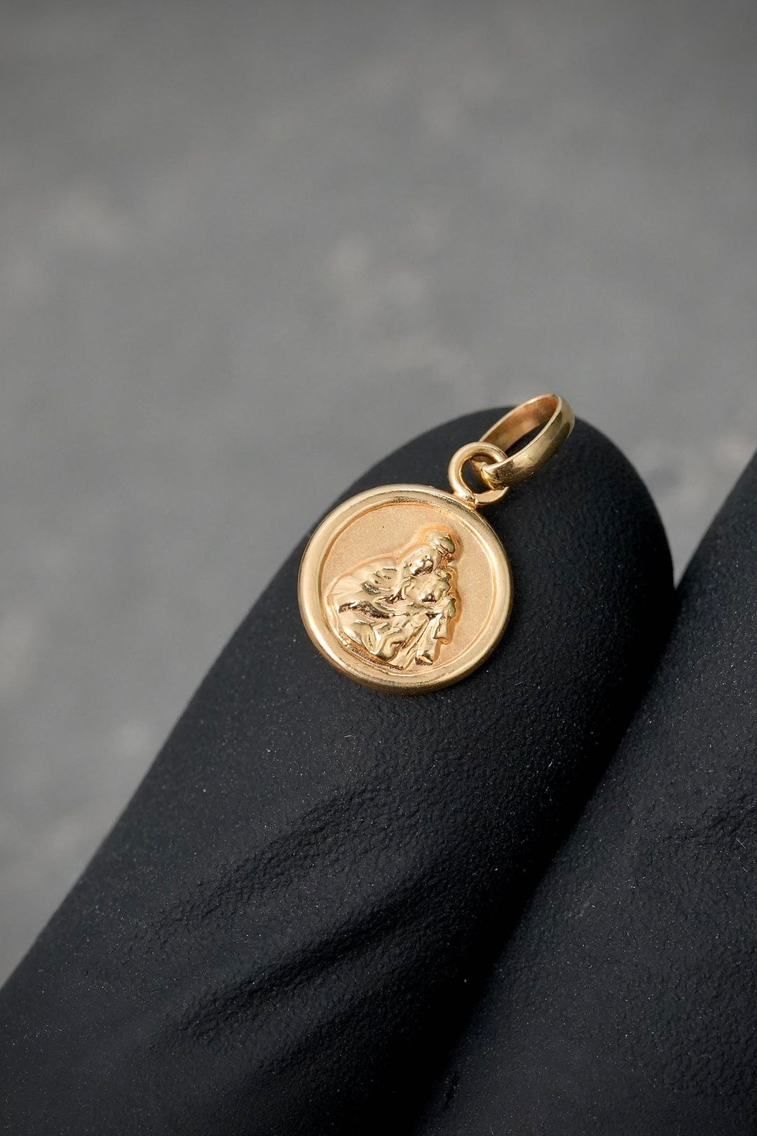 Dije virgen del carmen y corazon de jesus 0.4gr / Largo 1.5cm — Oro Amarillo