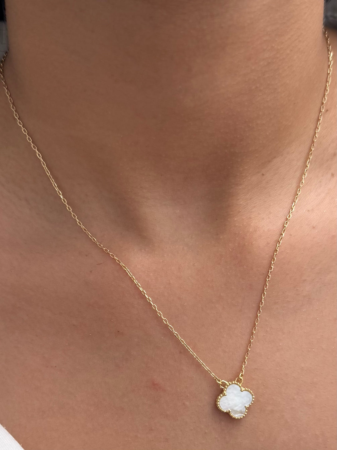 Cadena Lucky Clover Piedra Blanca 2.8gr / 45cm / 1.4mm — Oro Amarillo