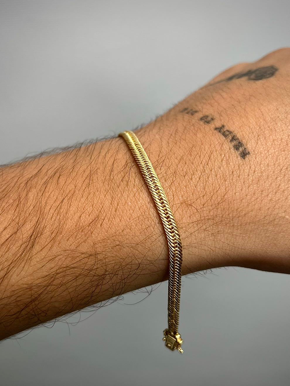 Pulso espiga 4.1gr / Largo 20cm / Oro Amarillo italy +3 M