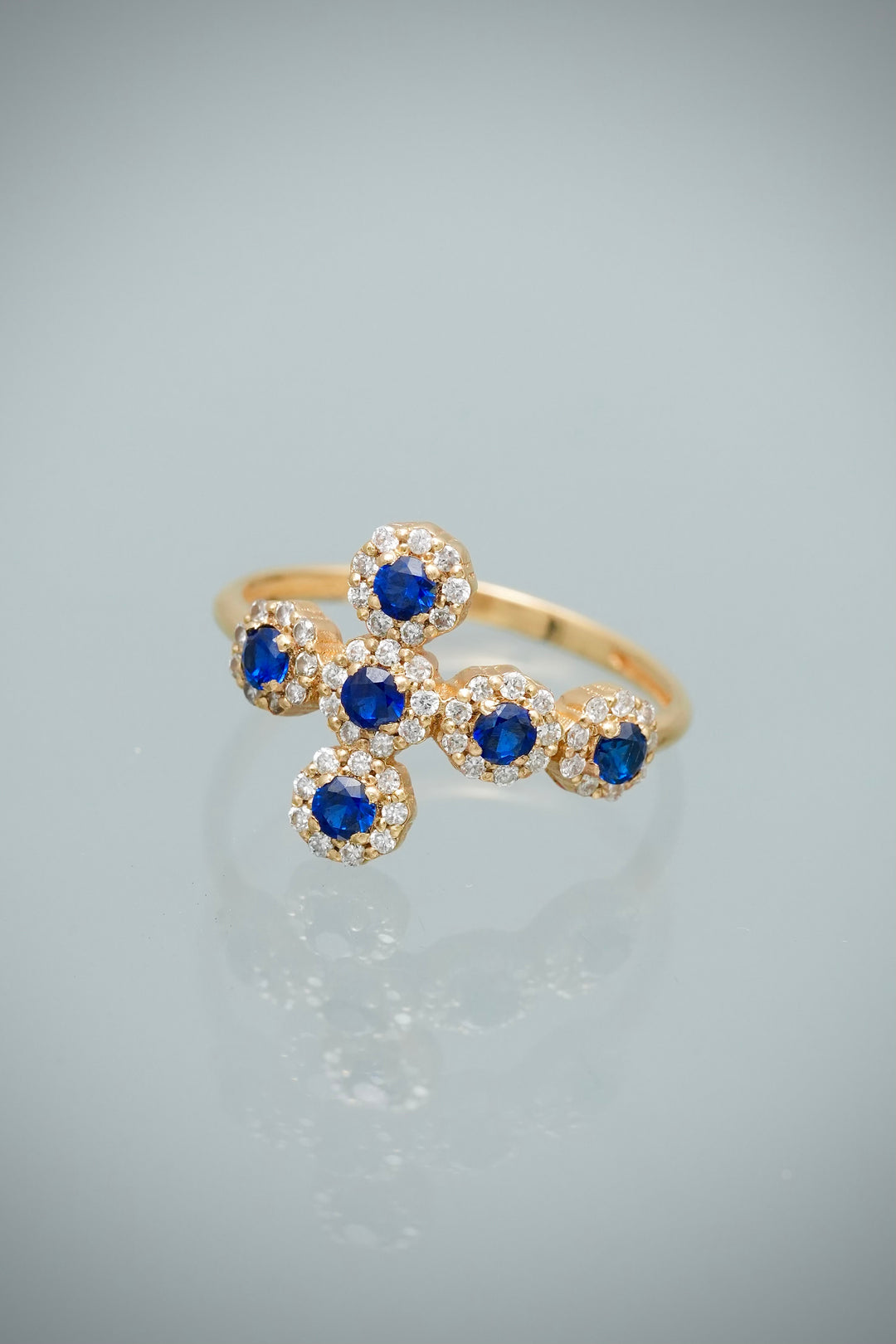 Anillo Cruz con 50pts de Zafiro y 28pts de Diamante Lb 2.1gr / Talla 7 1/4 — Oro Amarillo