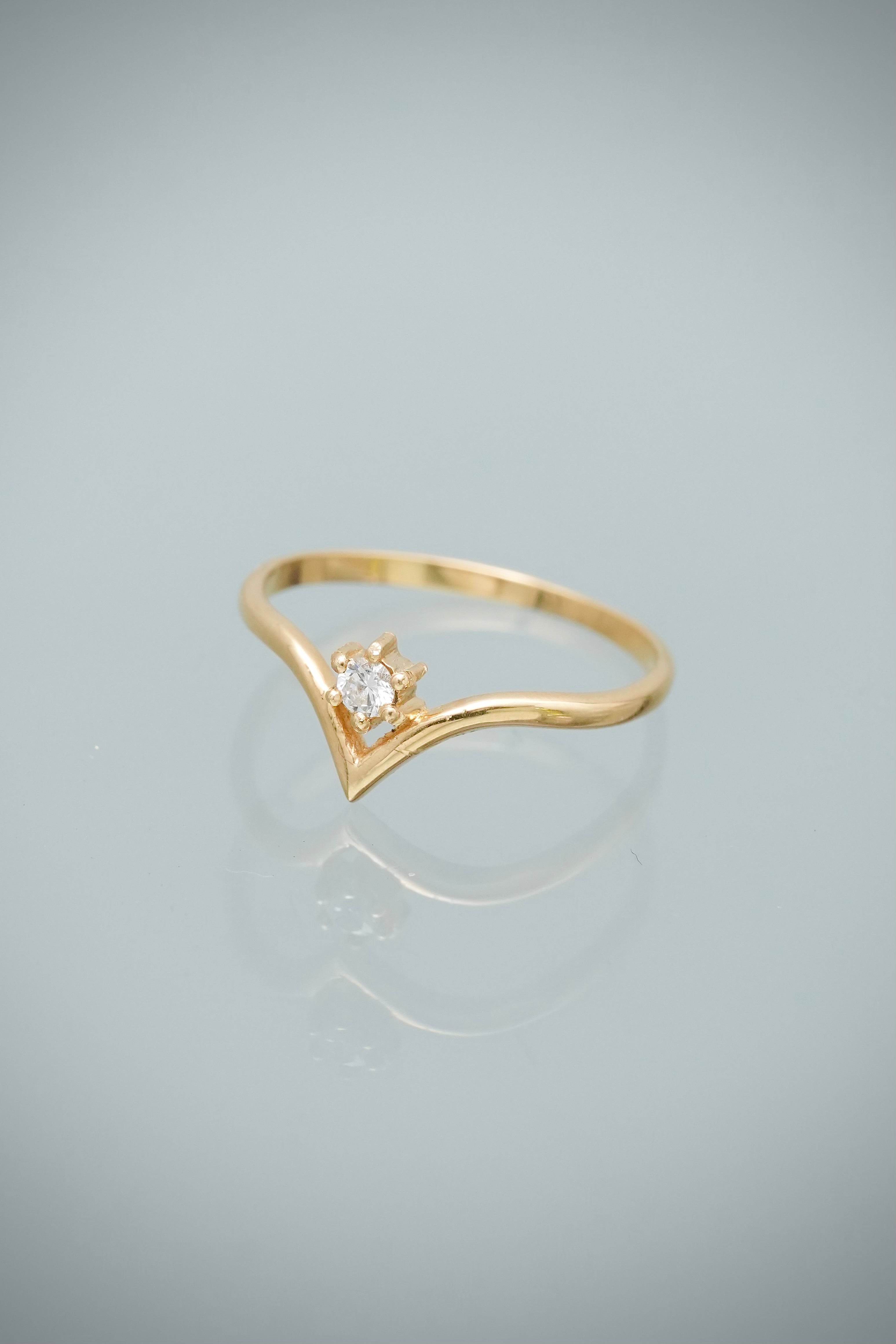 Anillo con 6pts de Diamante Blanco 1.4gr / Talla 6 1/2 — Oro Amarillo