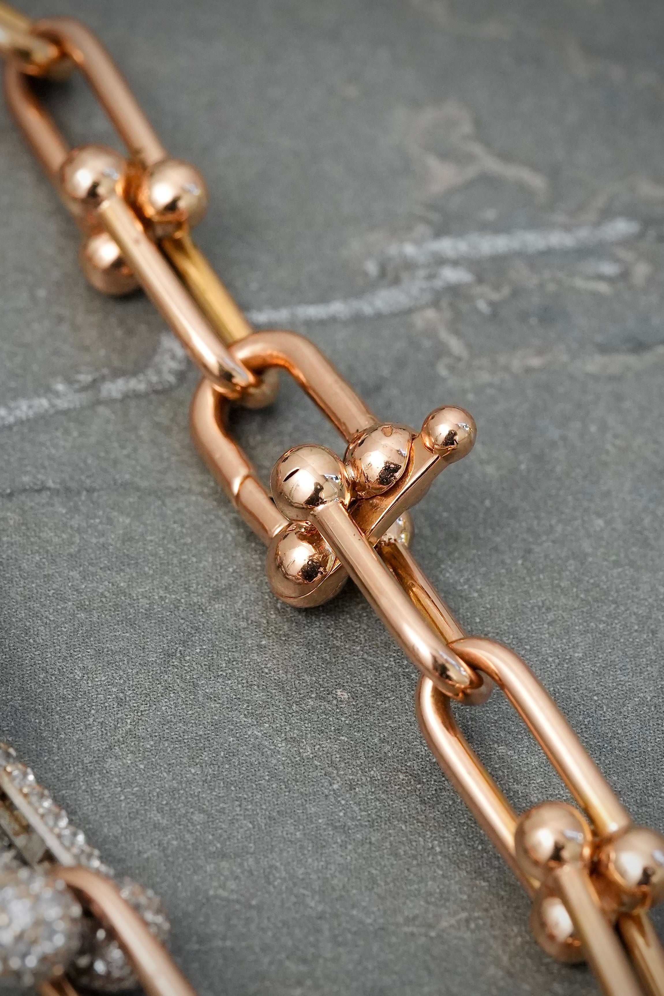 Pulso Rustico con Swarovski Blanco 9.5gr / 18cm / 9.3mm — Dos Oros