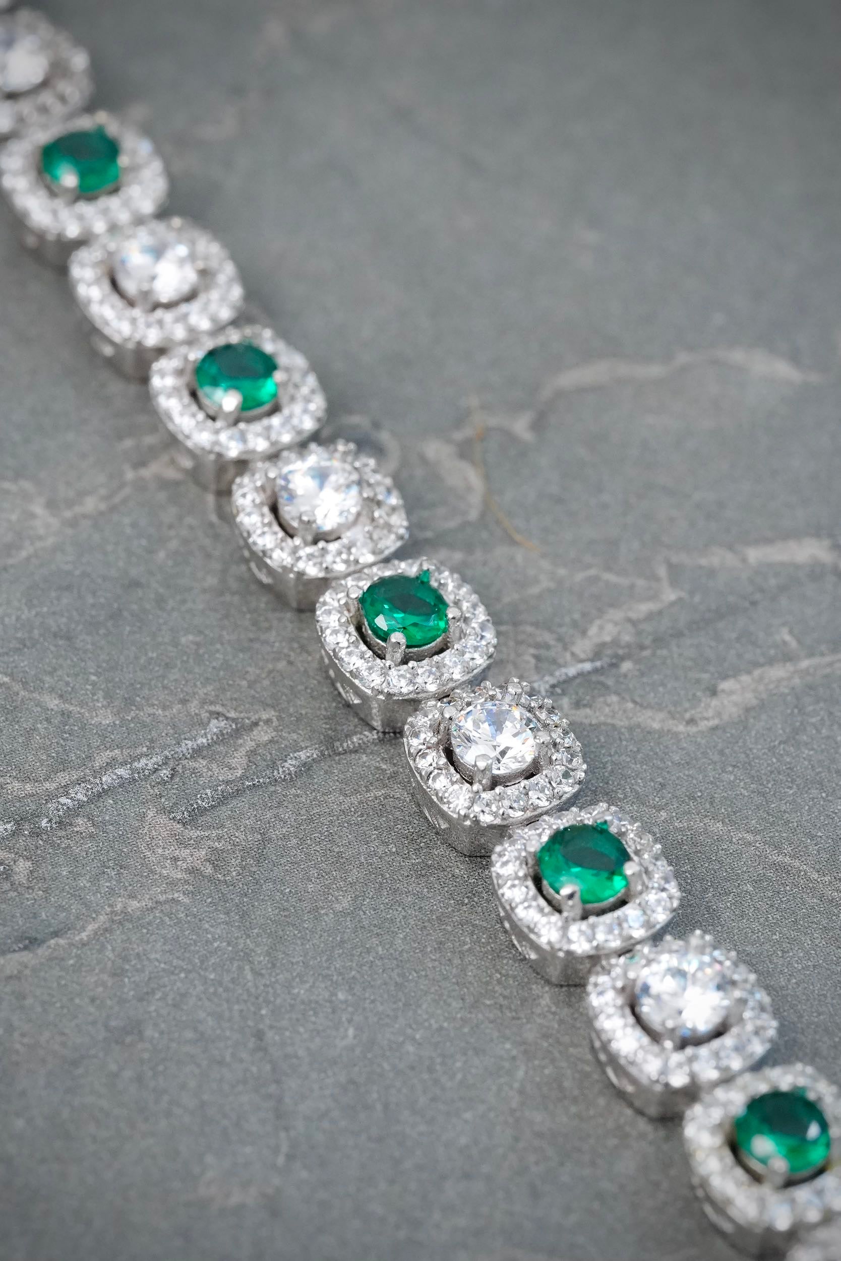 Pulso Tenis con Swarovski Blanco y Verde 21.8gr / 18.5cm / 7.7mm — Plata 925
