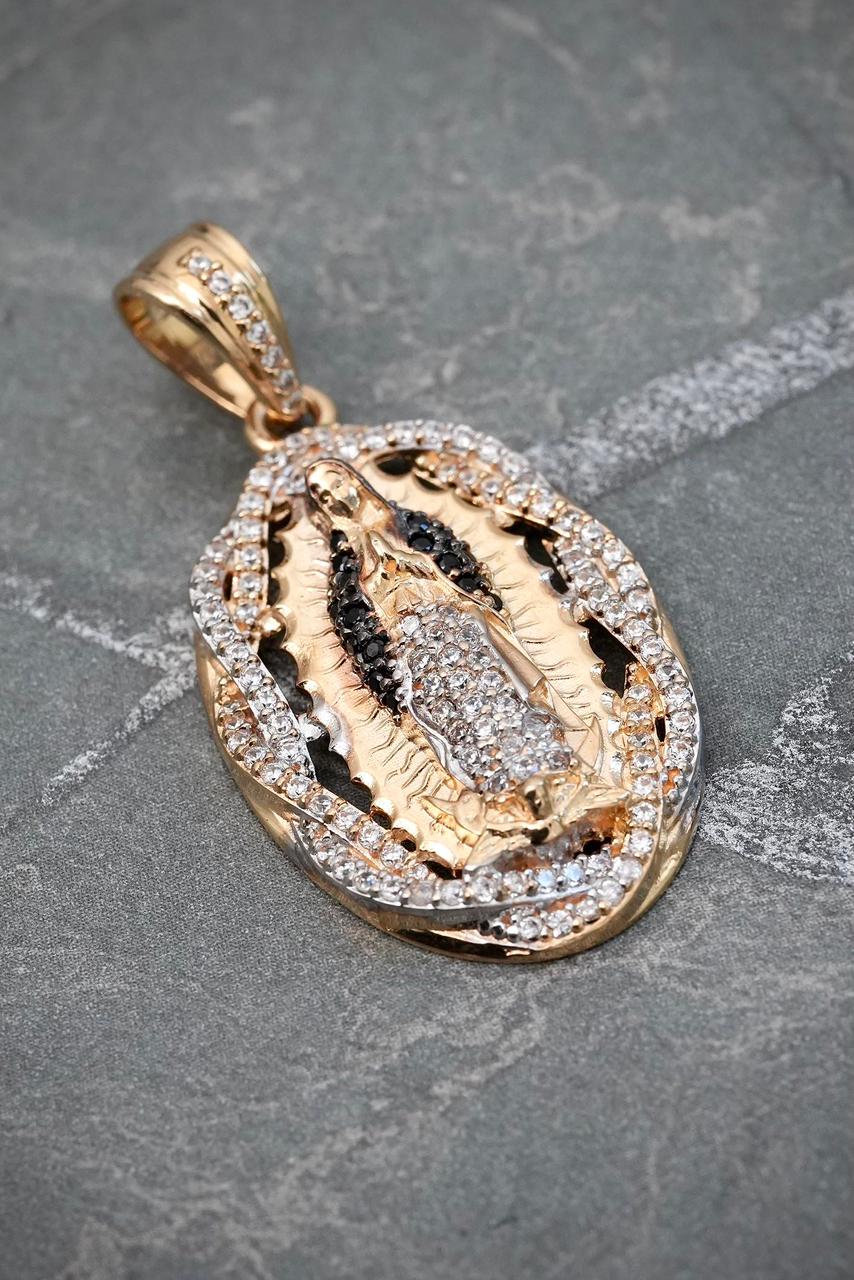Dije virgen de guadalupe con swarovski blanco y negro 5.8gr / Largo 3.7cm / Oro Amarillo Nac B