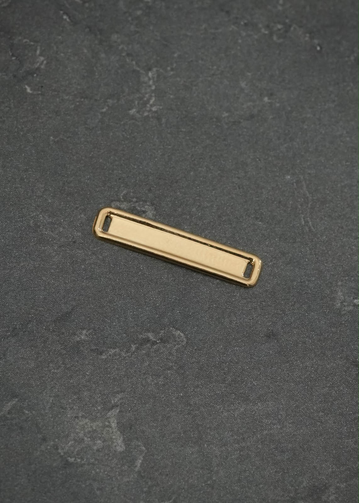 Herraje Placa 0.2gr / 2cm / Ancho 4,4mm — Oro Amarillo