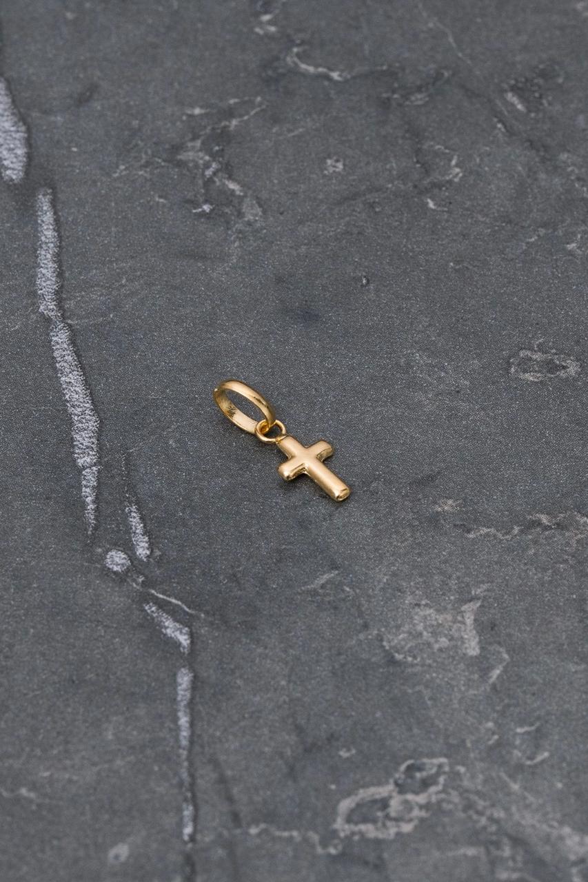 Dije cruz lisa 0.2gr / Largo 1.5cm / Oro Amarillo Nac M