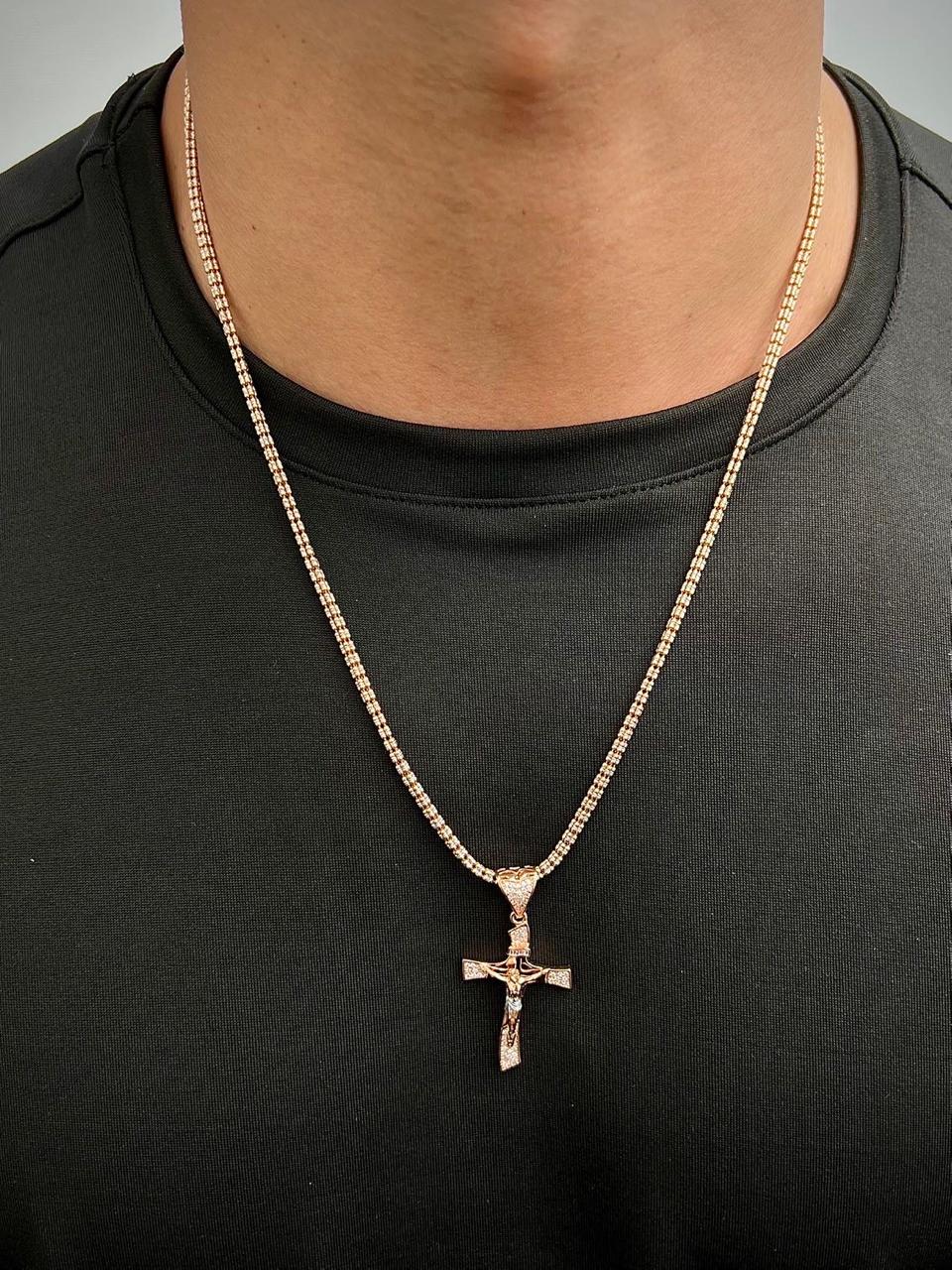 Dije cruz con cristo y swarovski blanco 4.7gr / Largo 4.5cm — Oro Rosado