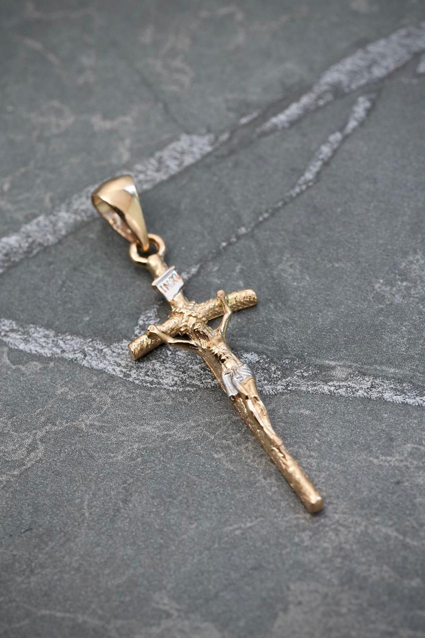 Dije cruz con cristo 2.35gr / Largo 4.2cm — Oro Amarillo
