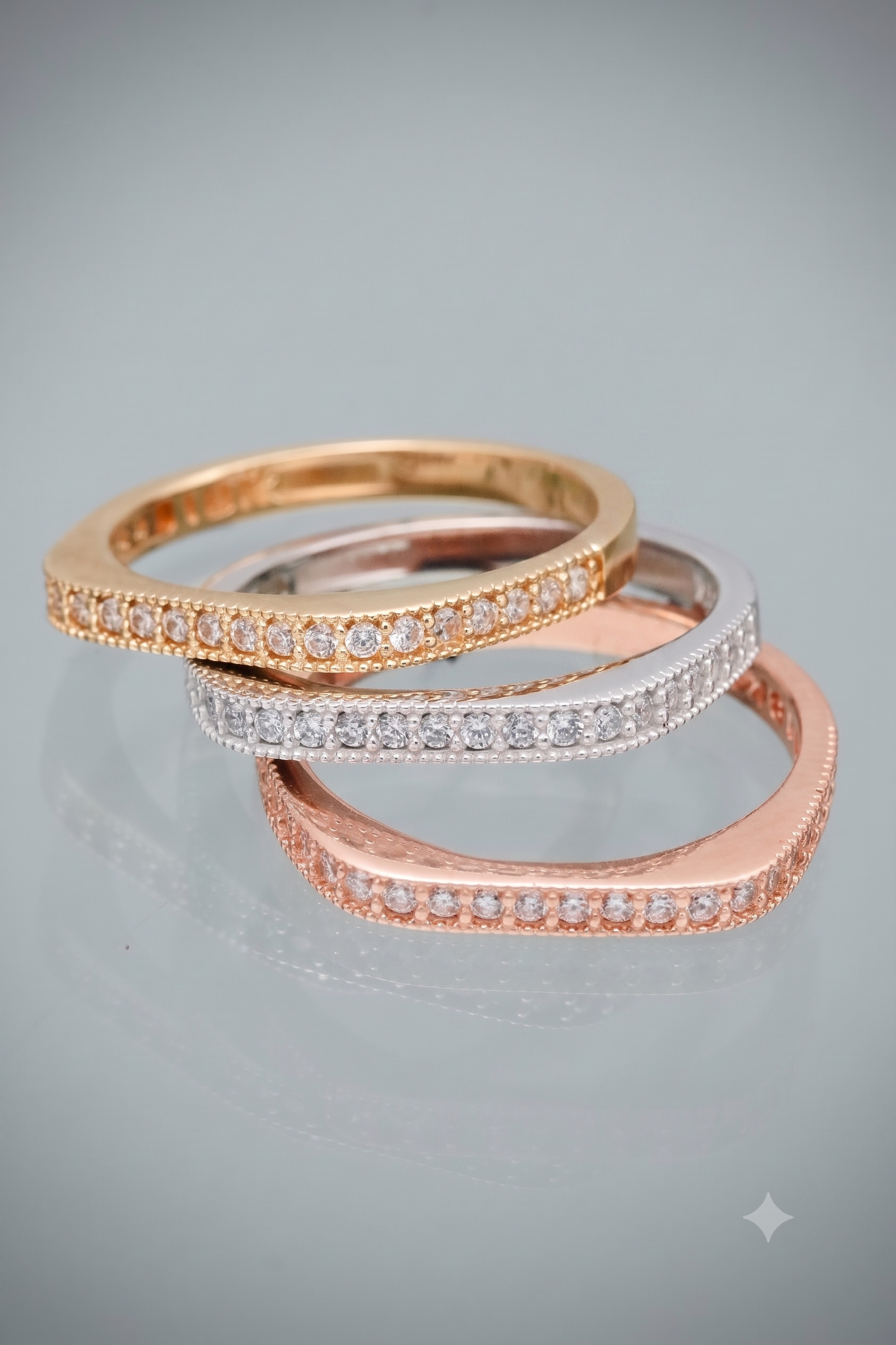 Anillos con Swarovski Blanco 7gr / Talla 6 3/4 — Oro Tres Oros