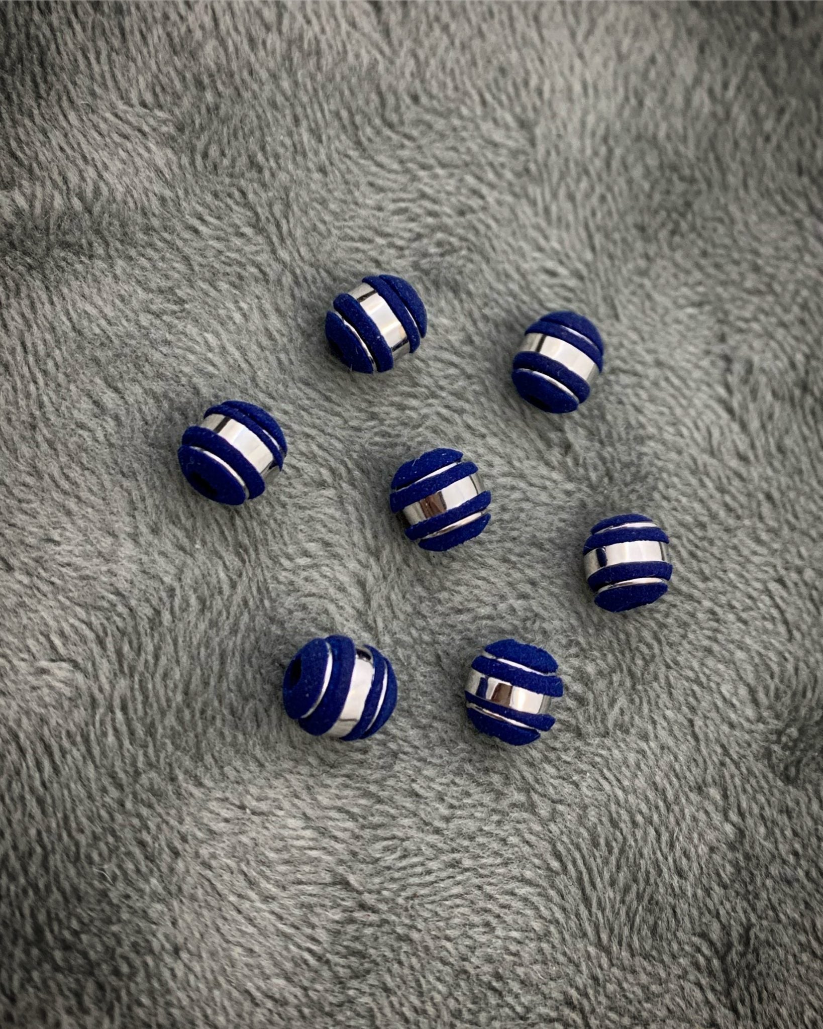 Neoro azul 6mm 3 rayas 0.14gr / Oro Blanco Nac B