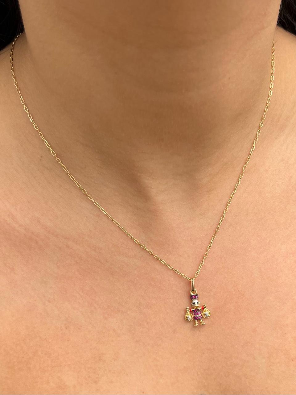 Dije tio rico con swarovski fucsia y amarillo 1.45gr / Largo 2.1cm — Oro Amarillo