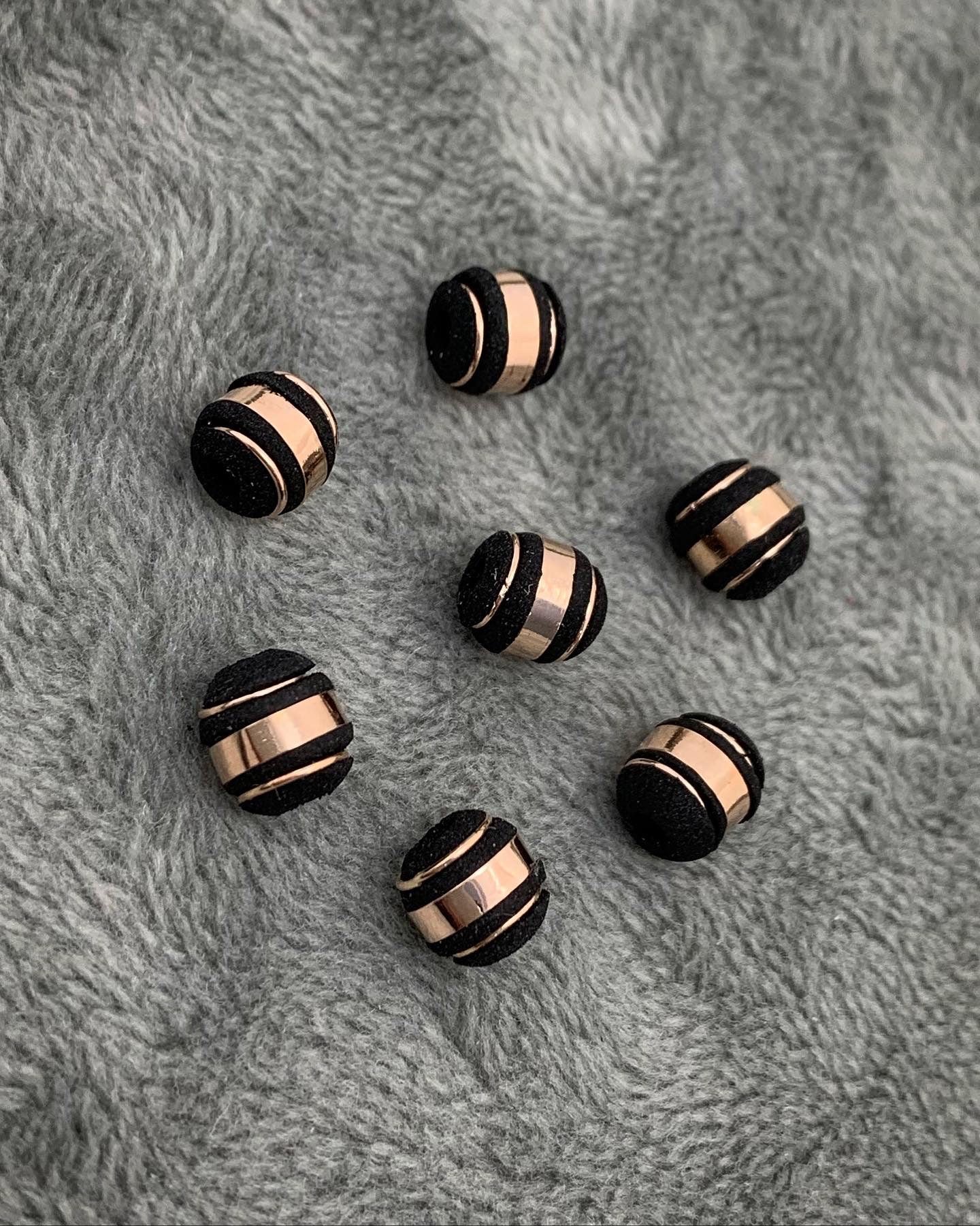 Neoro negro 6mm 3 rayas 0.14gr / Oro Rosado Nac B