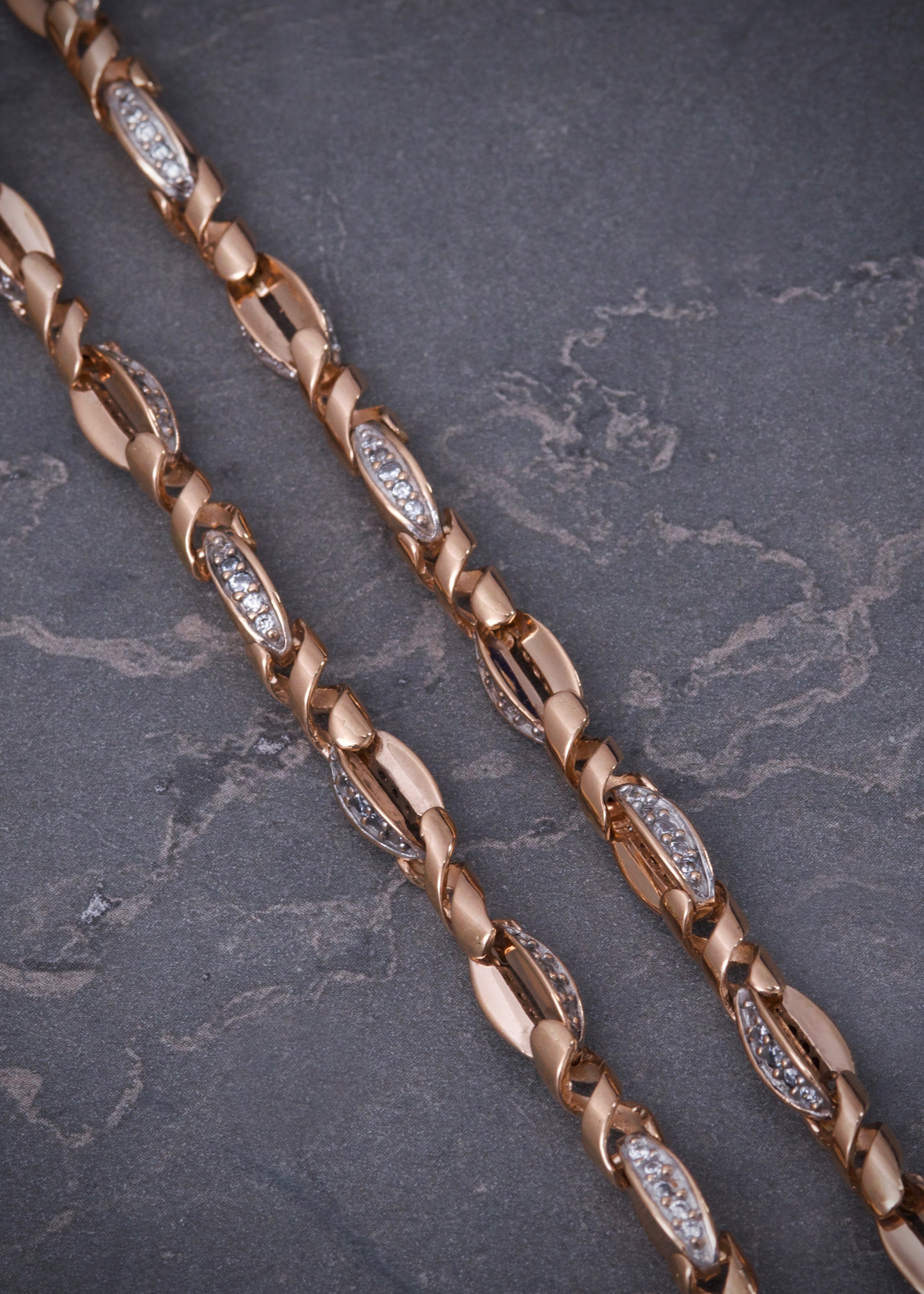 Cadena rustica con swarovski blanco 61.25gr / Largo 68cm / Oro Rosado Nac M