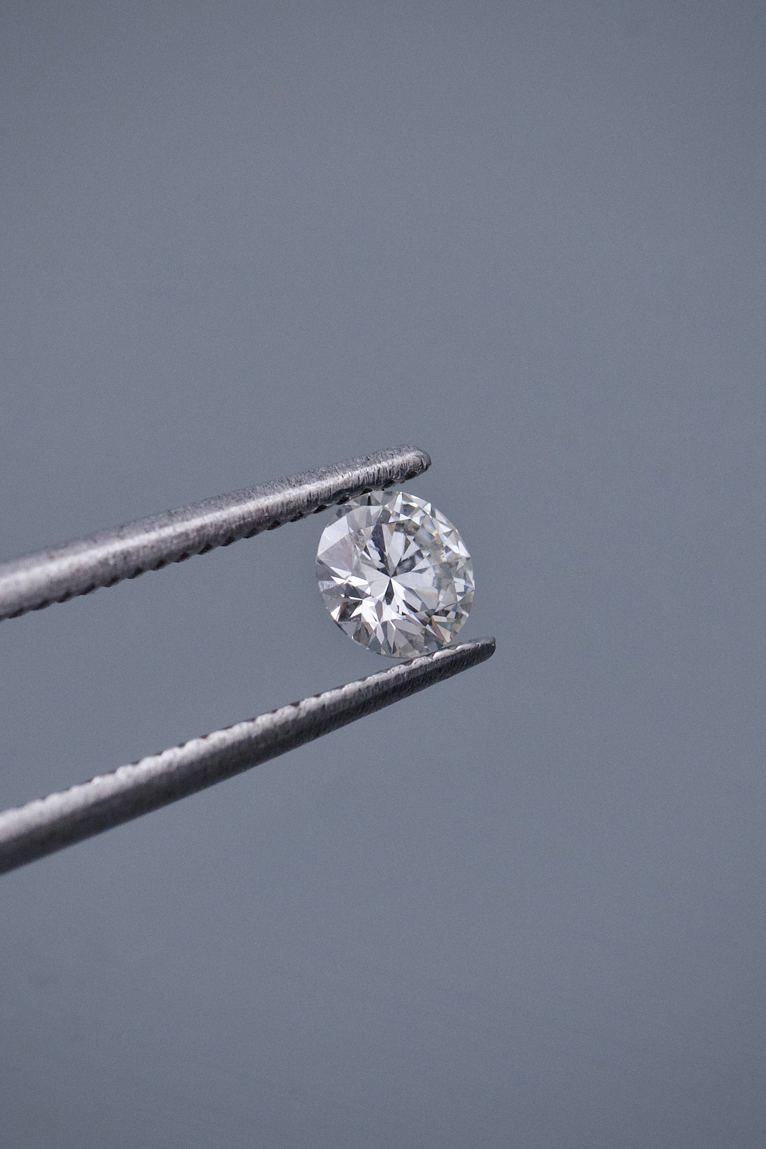 Diamante blanco con 25pts  (Joya) B