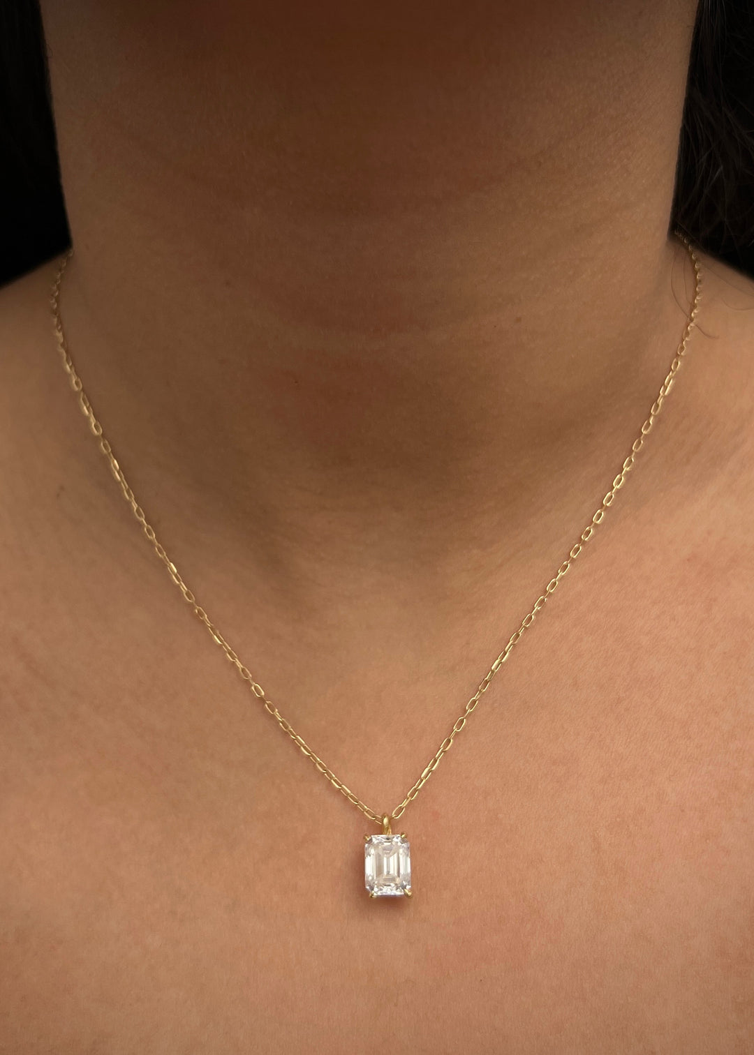 Dije con 244pts de moissanita 1gr / Largo 1.2cm — Oro Amarillo