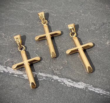 Dije de cruz lisa 0.7gr / Largo 3cm / Oro Amarillo Nac P