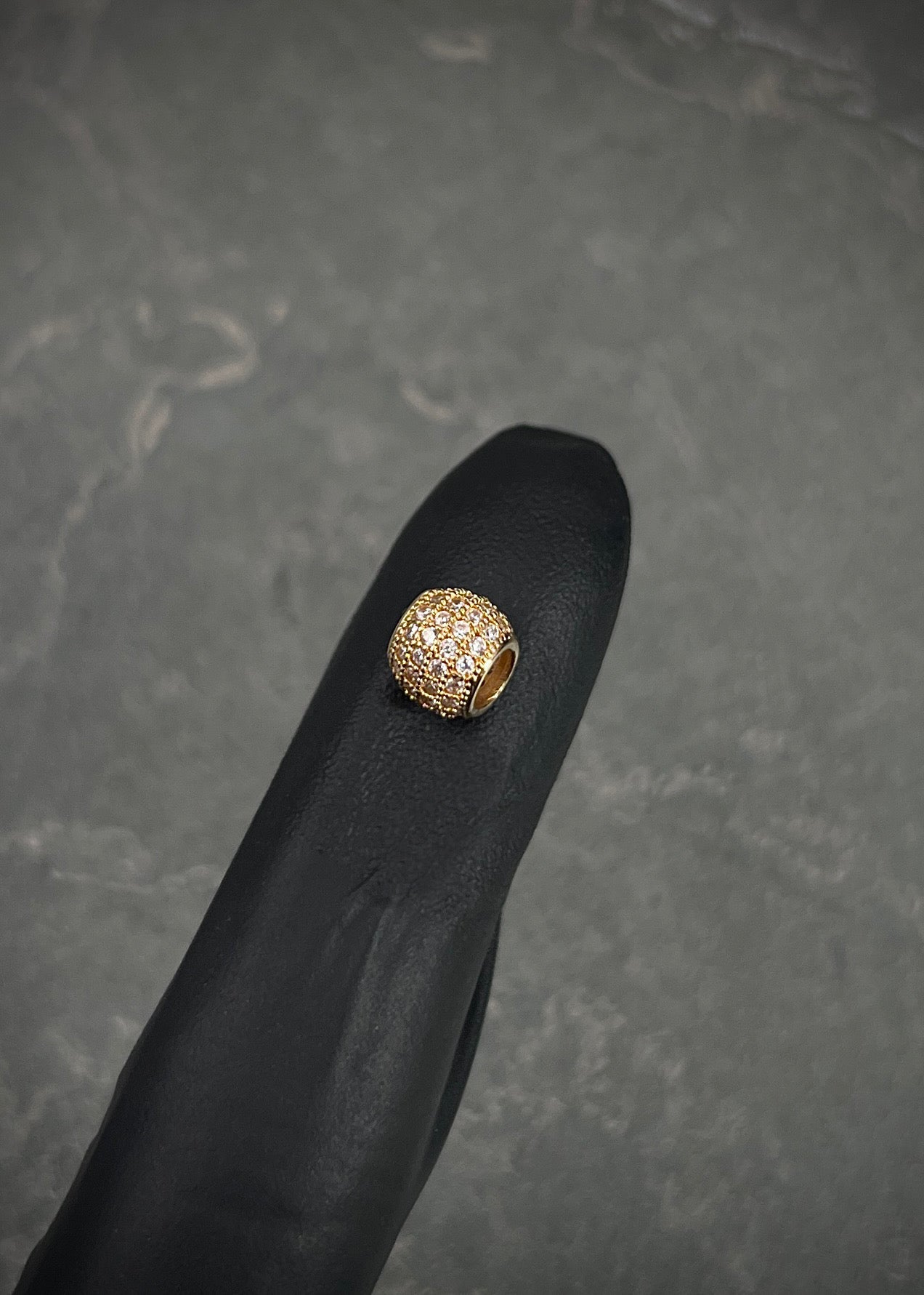 Herraje con swarovski blanco 0.8gr / 0.5cm / Oro Amarillo Nac B