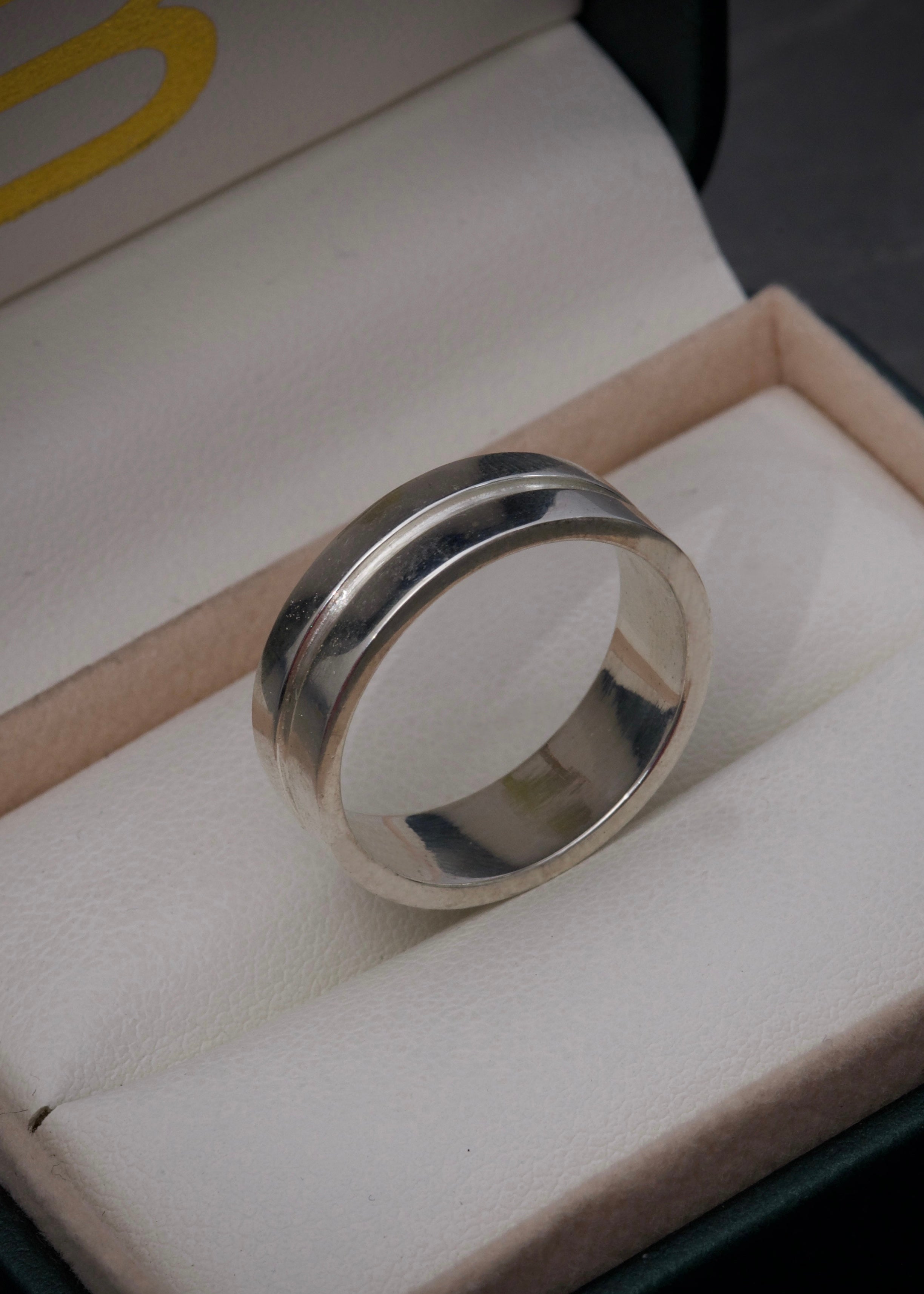 Argolla 6.75gr / TALLA 9 1/2 / Plata B