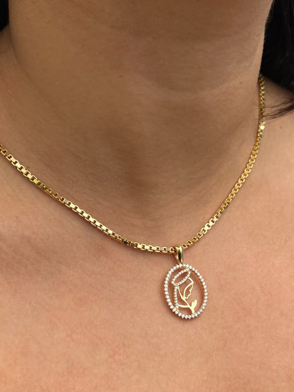 Dije virgen de guadalupe con swarovski blanco 2.9gr / Largo 3cm / Oro Amarillo Nac M