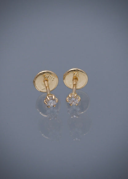 Topos con 11pts de diamante 0.5gr / Largo 0.27cm / Oro Amarillo (Joya) B