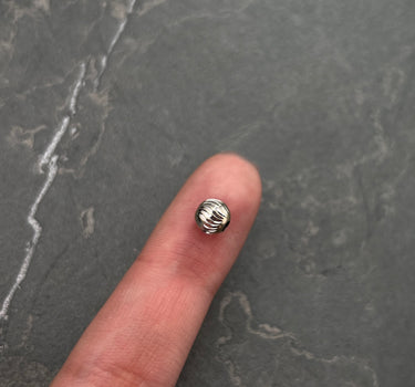 Bolas Diamantada Luna 6mm 0.35gr / Oro blanco Nac B