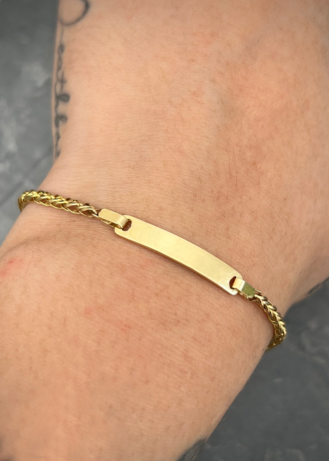 Pulso con placa lisa 3gr / Largo 17.5cm / Oro Amarillo italy +3 M