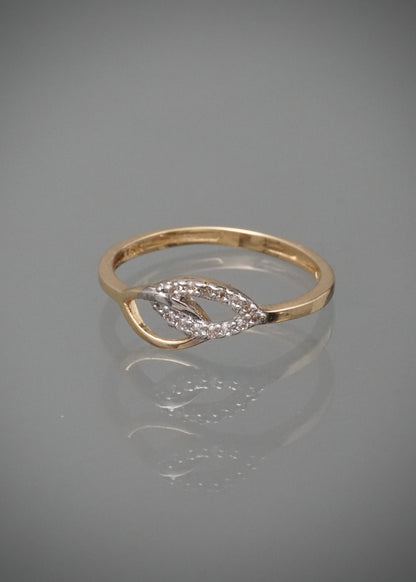 Anillo con swarovski blanco 1.55gr / Talla 5 1/4 / Oro Amarillo Nac M