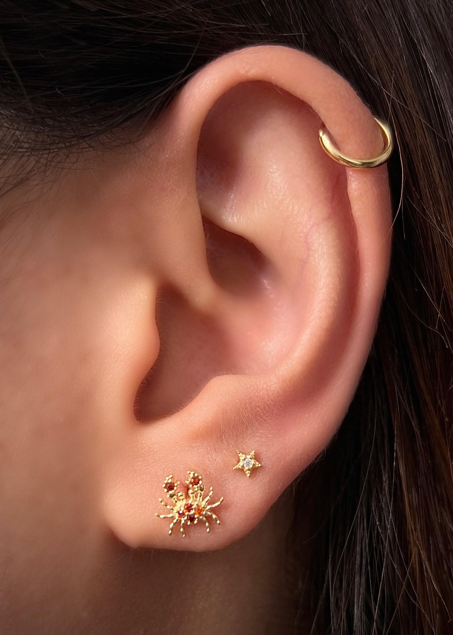 Topos cangrejo con swarovski naranjado 1gr / Largo 0.8cm / Oro Amarillo Nac M