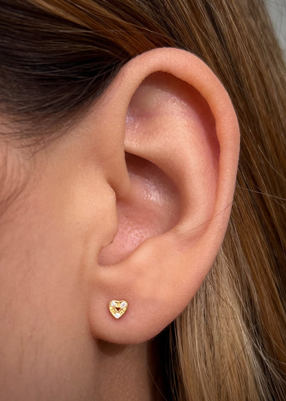 Topos corazon con swarovski blanco 0.7gr / Largo 0.38cm / Oro Amarillo Nac M