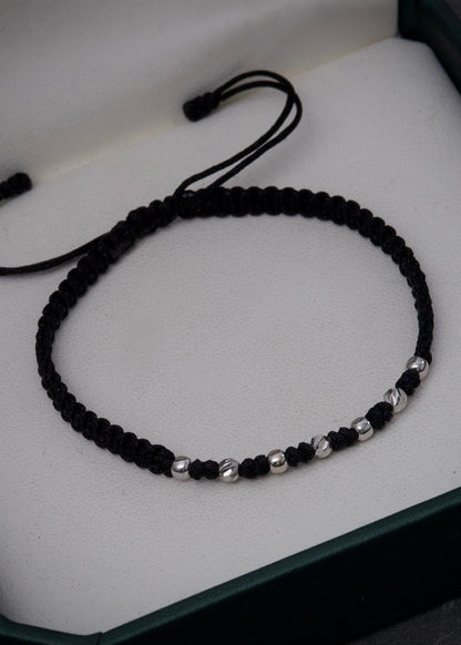 Pulsera en hilo negro con bolas lisas y diamantadas 3mm 0.4gr / Oro Blanco (Joya) M