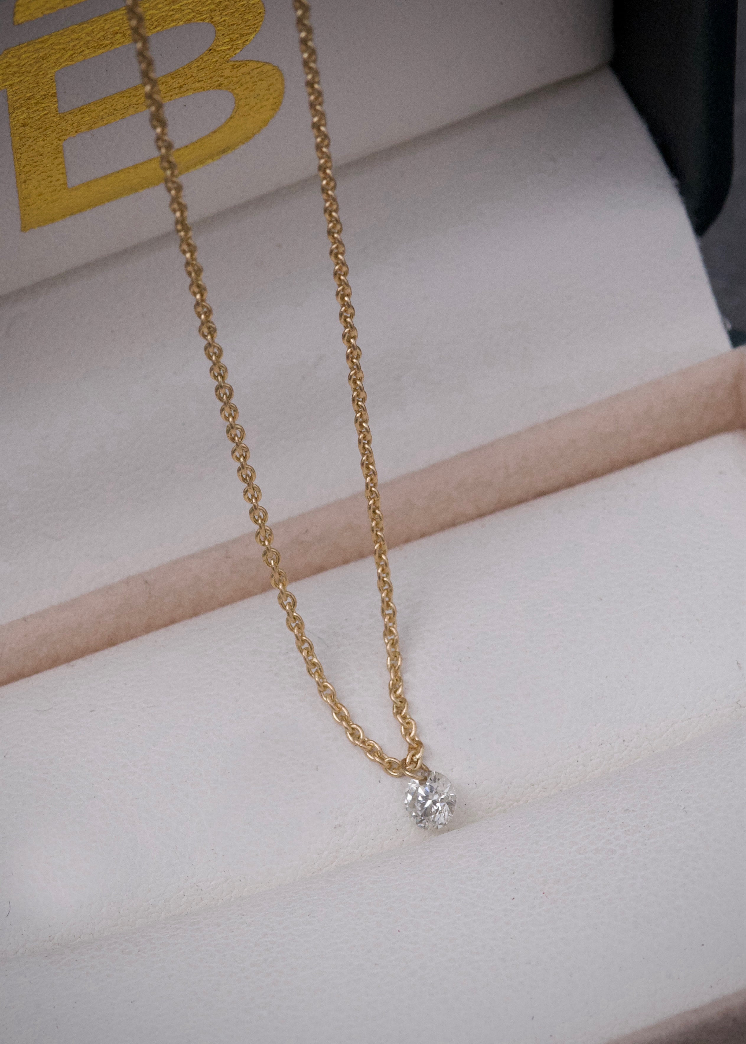 Cadena con 30pts de diamante 2gr / Largo 45cm / Oro Amarillo (Joya) M