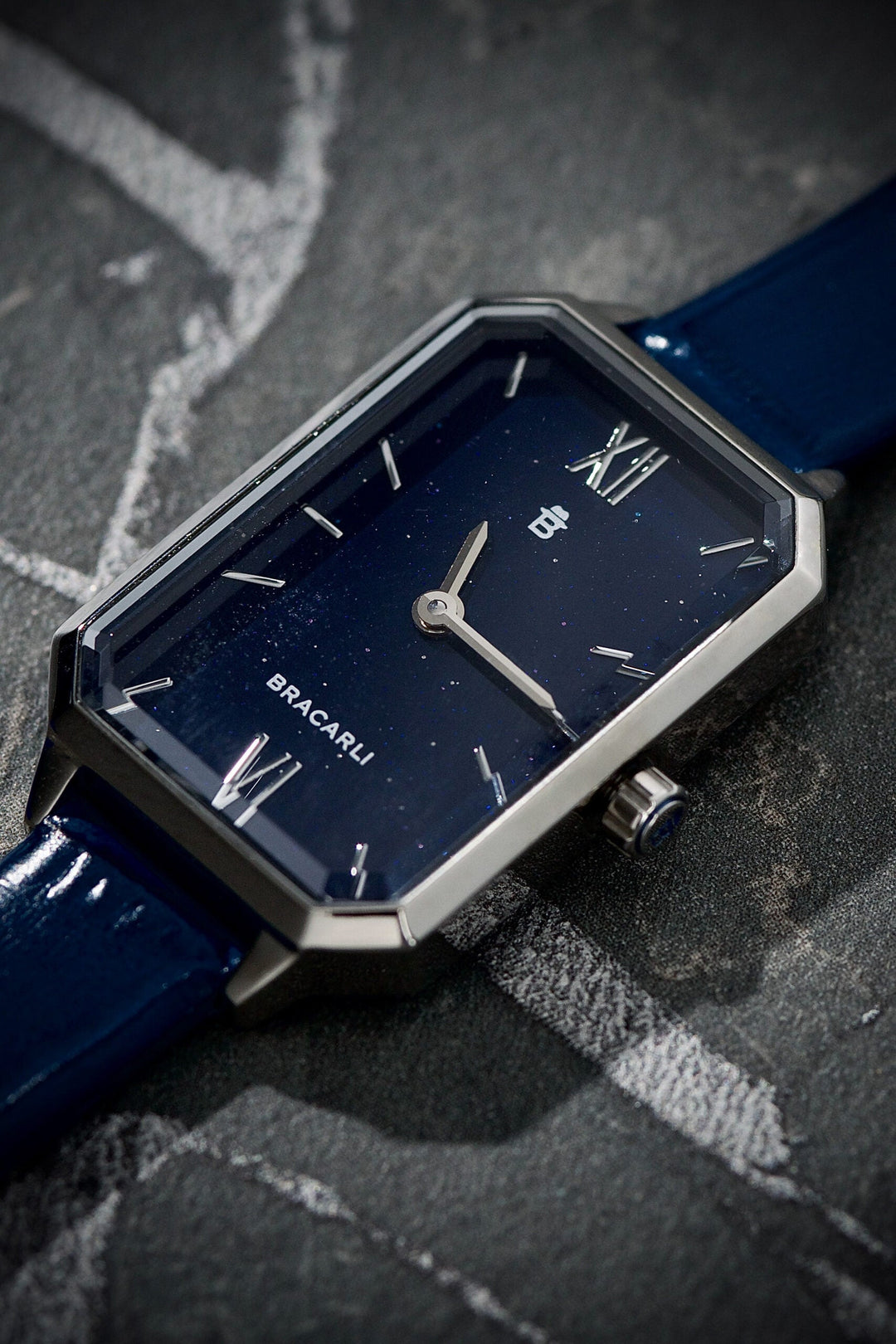 Reloj BRACARLI AZUL Colección Arte, Hecho En Suiza