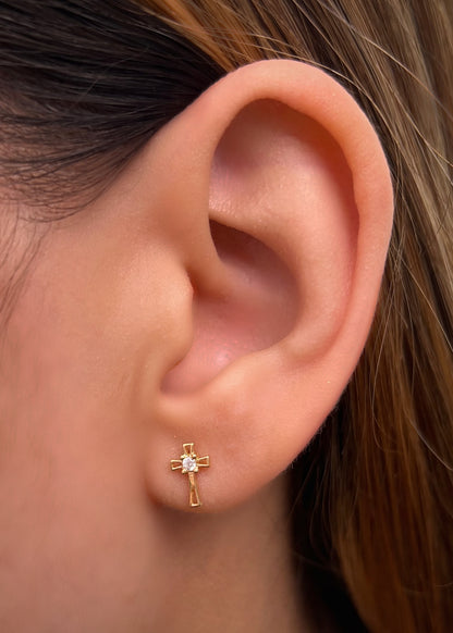 Topos cruz con swarovski blanco 0.75gr / Largo 0.9cm / Oro Amarillo Nac *