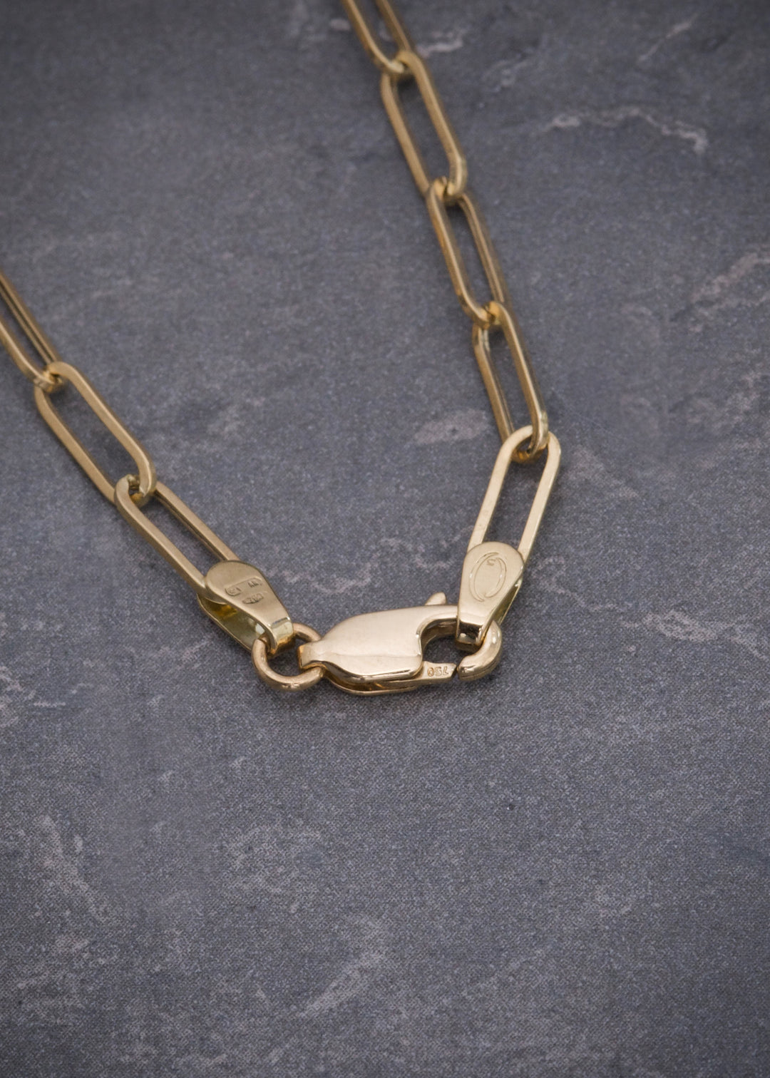 Cadena lucky clover piedra verde 5.4gr / Largo 50cm — Oro Amarillo