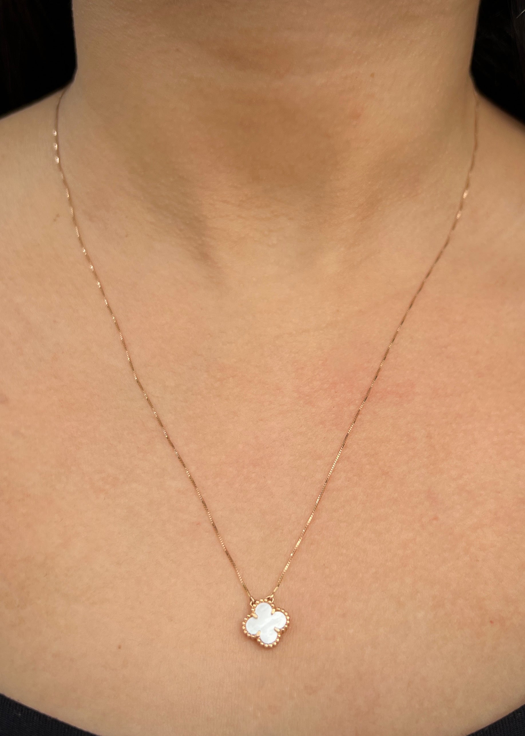 Cadena lucky clover piedra blanca 2gr / Largo 50cm / Oro Rosado italy cte B