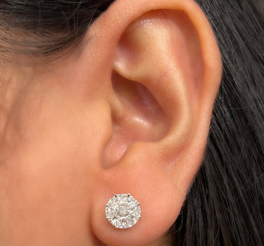Topos con 66pts de diamantes 2.2gr / Largo 0.79cm / Oro Blanco Nac (Joya) P