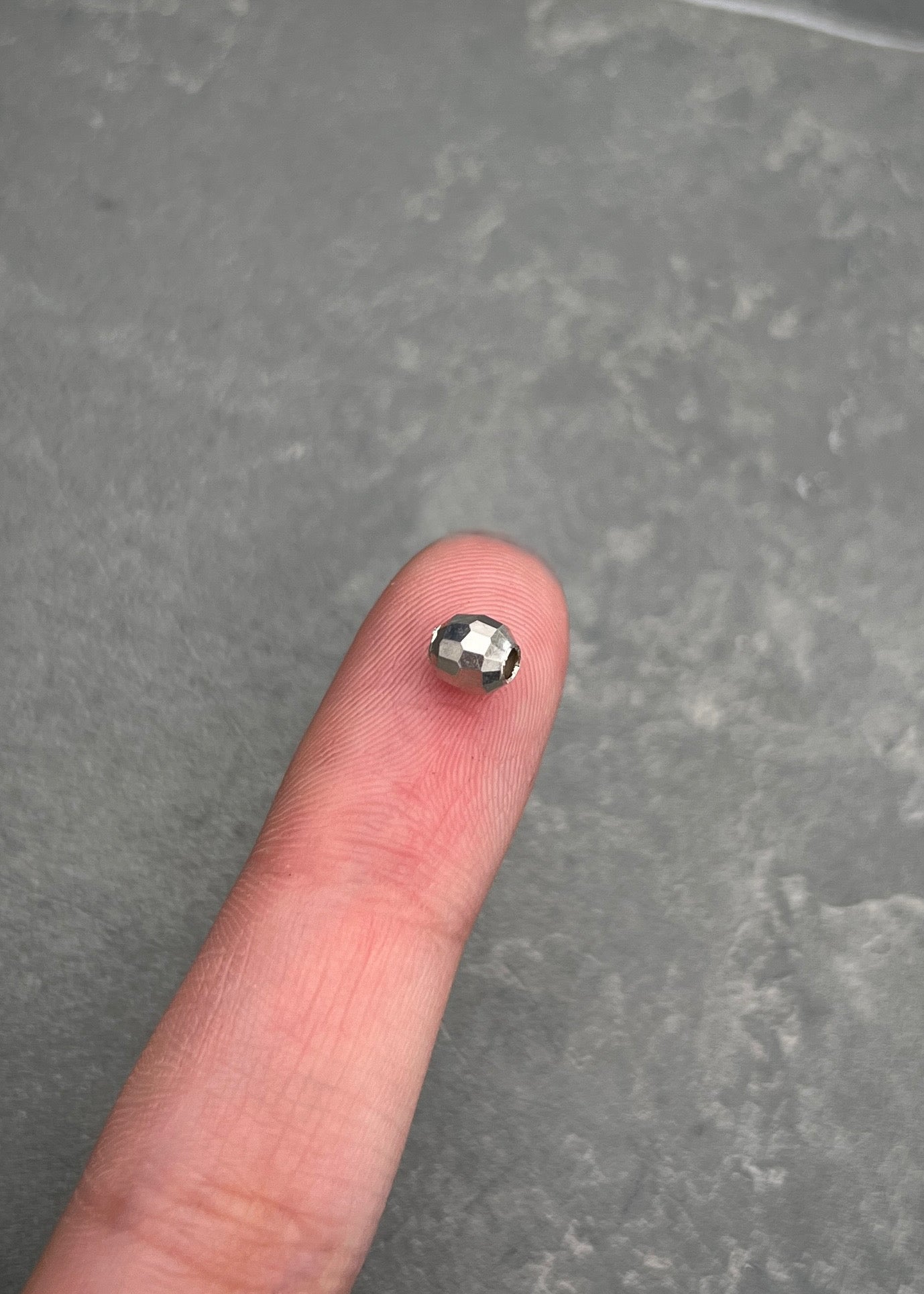 Bolas diamantada 5mm 0.5gr / Oro Blanco Nac B