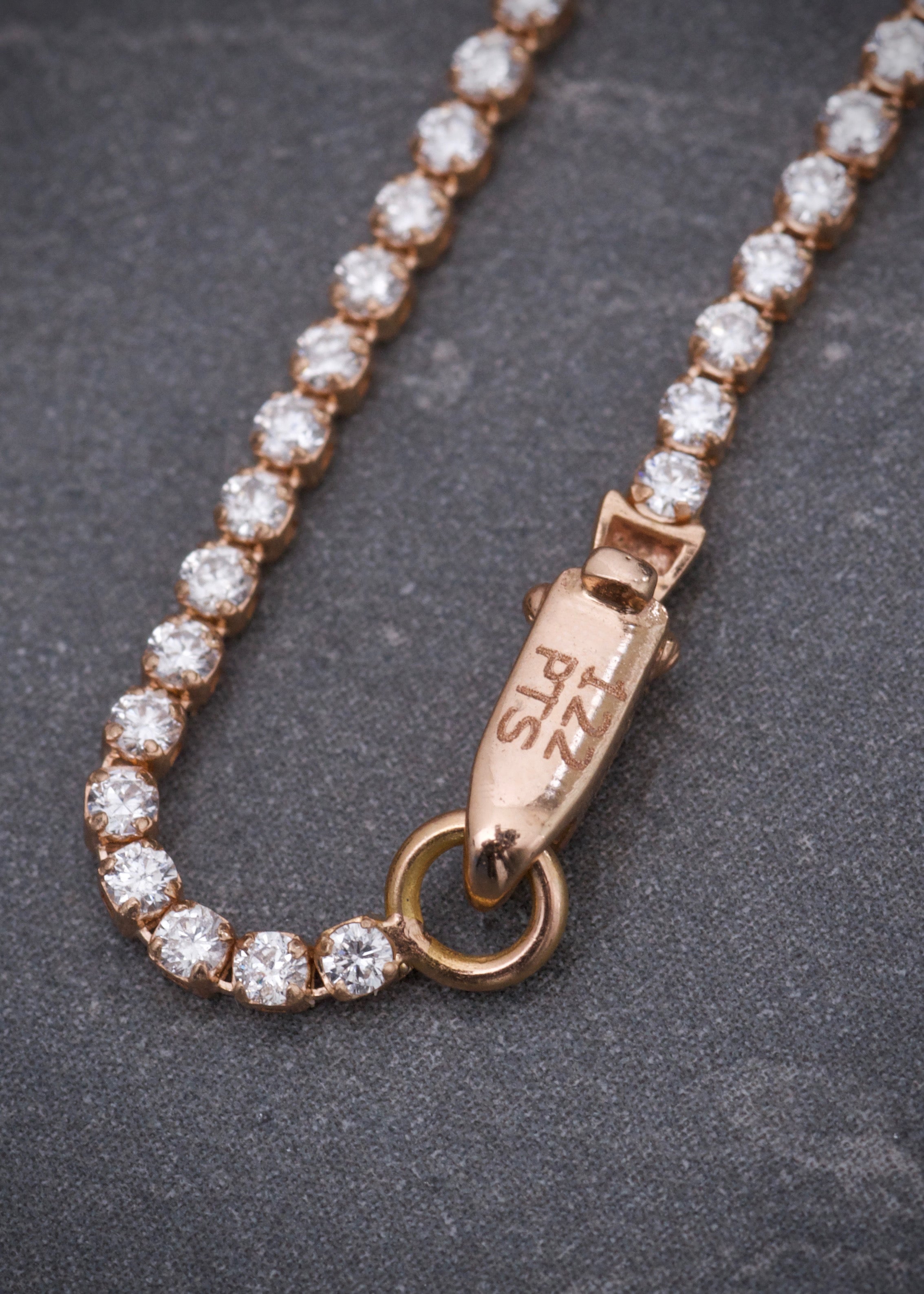 Pulso tenis con 122pts de diamantes blancos 2gr / Largo 18cm / Oro Rosado (Joya) B