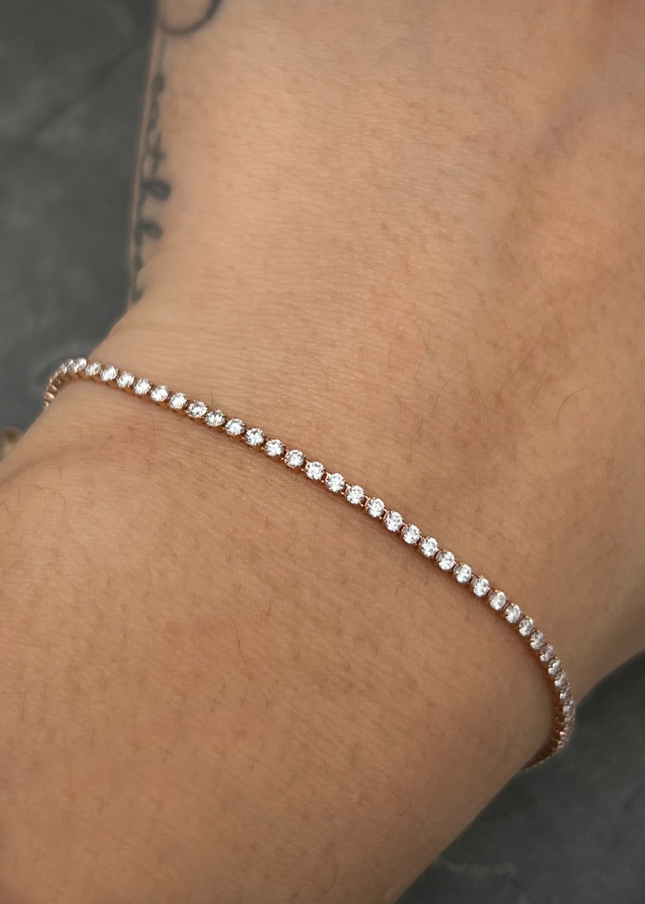 Pulso tenis con 130pts de diamantes 1.95gr / Largo 18cm / Oro Rosado (Joya) M