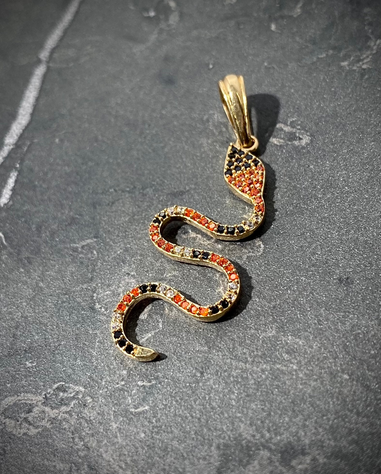 Dije de serpiente 2.1gr / 20cm / Oro Amarillo Nac B