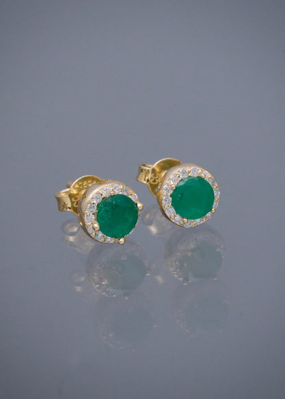 Topos con 55pts de esmeralda y 12pts de diamantes 1.7gr / Largo 0.63cm / Oro Amarillo (Joya) B