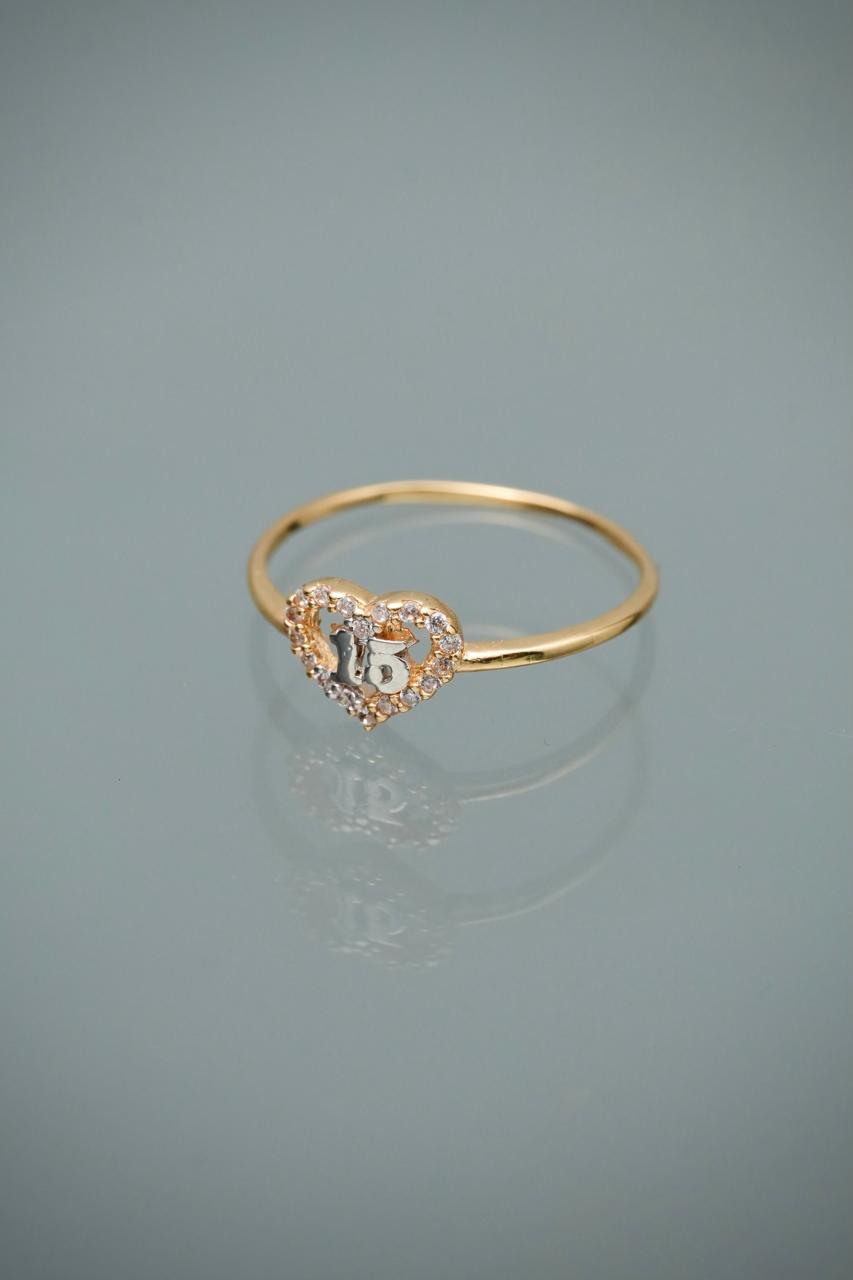 Anillo 15S con swarovski blanco 1.2gr / Talla 7 1/2 — Oro Amarillo