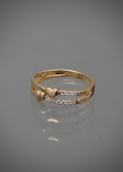 Anillo corazones con swarovski blanco 2.4gr / Talla 6 / Oro Amarillo Nac M