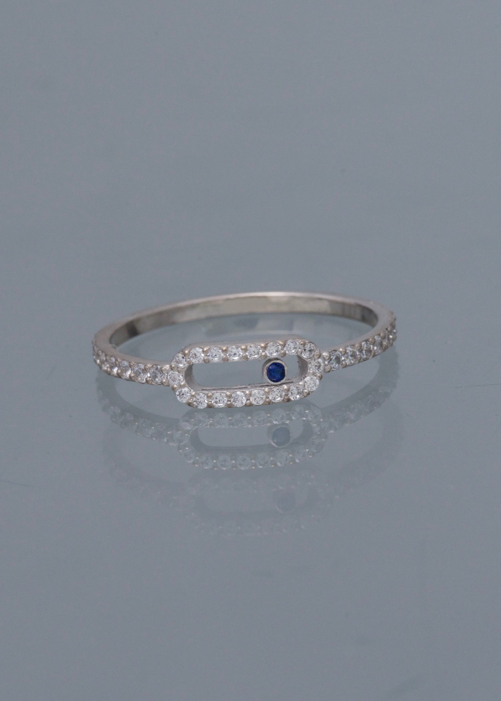 Anillo MK con swarovski blanco y azul 1.3gr / TALLA 7 / Oro Blanco Nac M