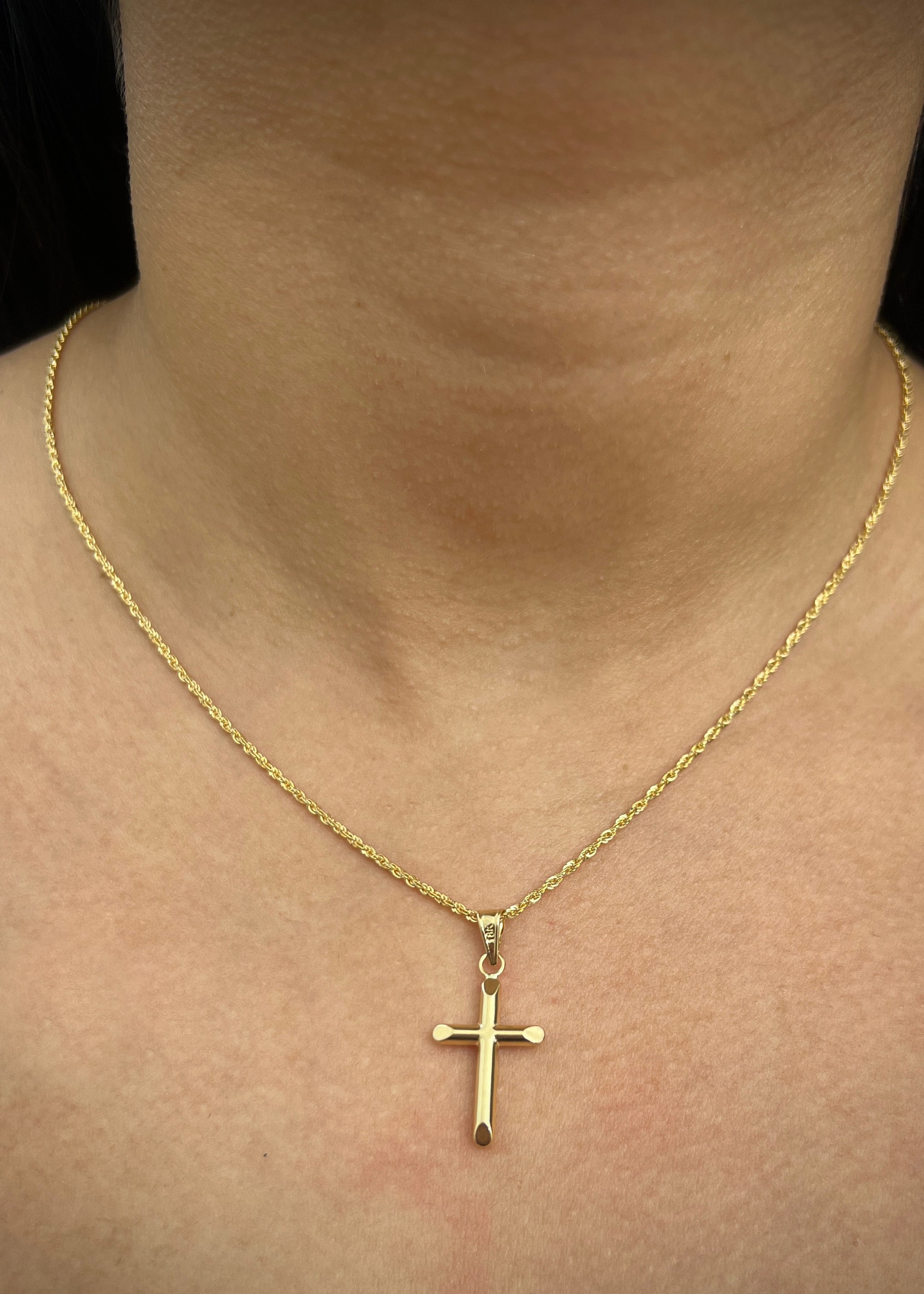 Dije cruz lisa 1gr / Largo 3.3cm / Oro Amarillo Nac M