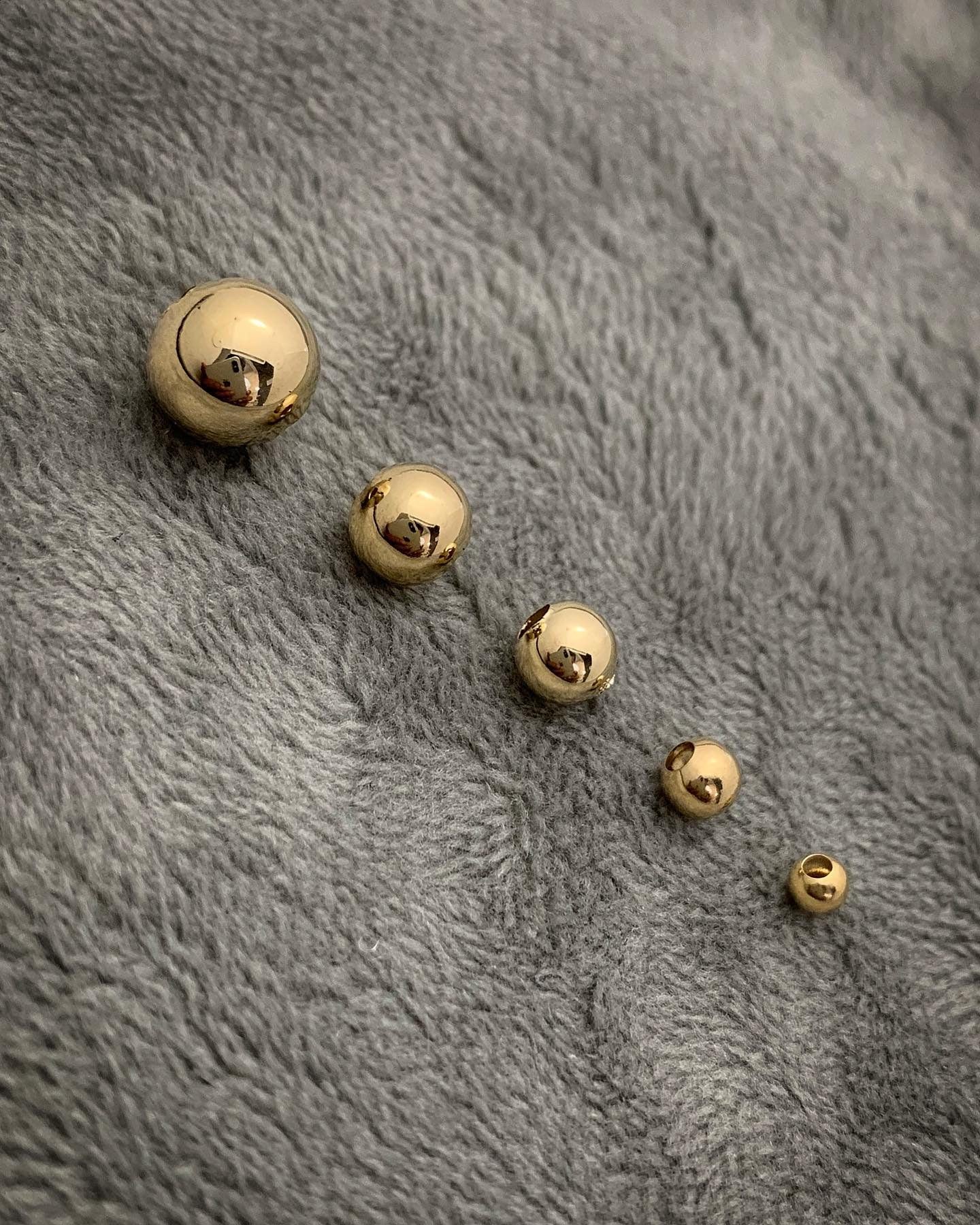 Bola lisa 5mm 0.13gr / Oro Amarillo Nac B