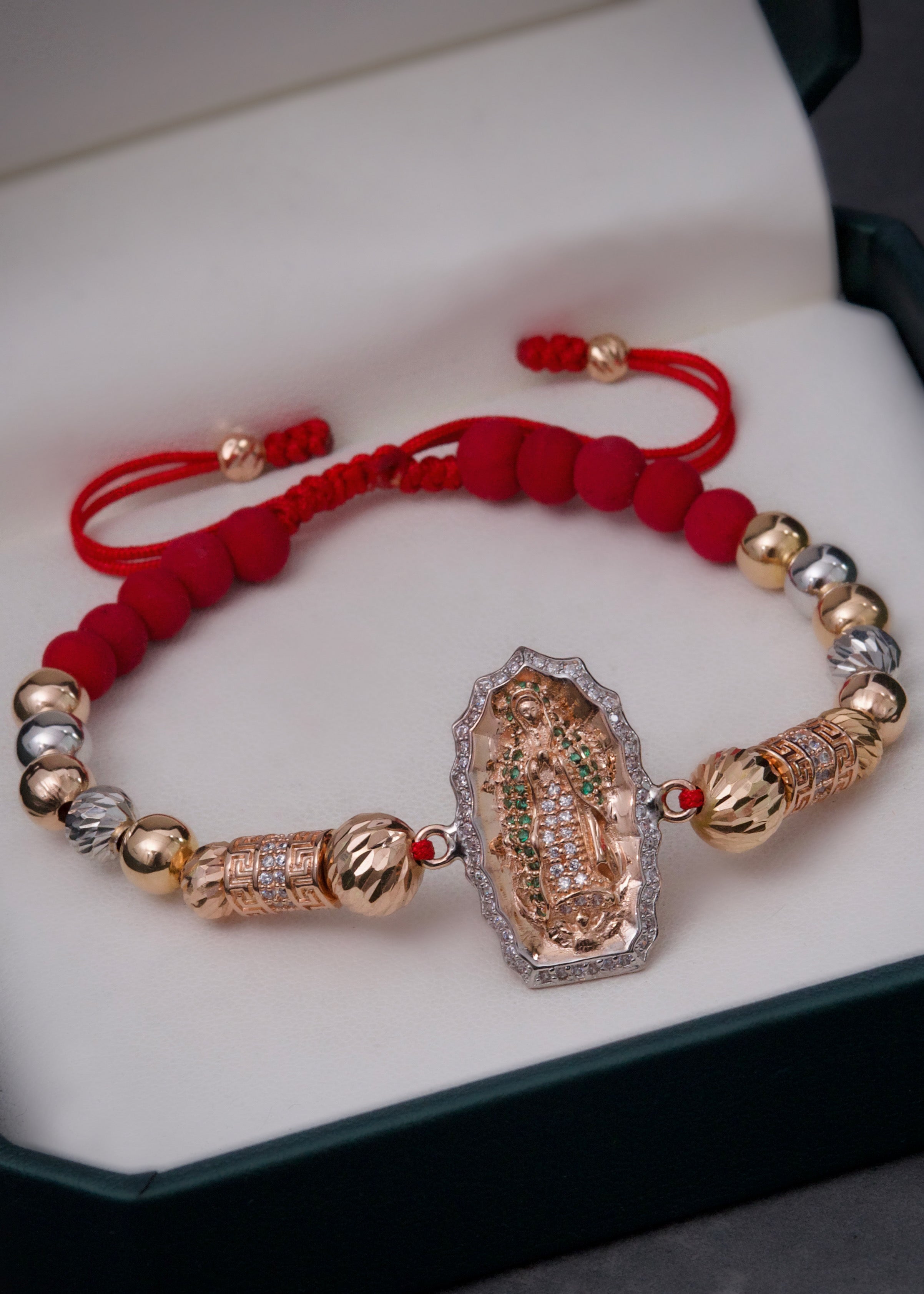 Pulsera en hilo rojo con herraje virgen de guadalupe 8.65gr / Dos Oros (Joya) M