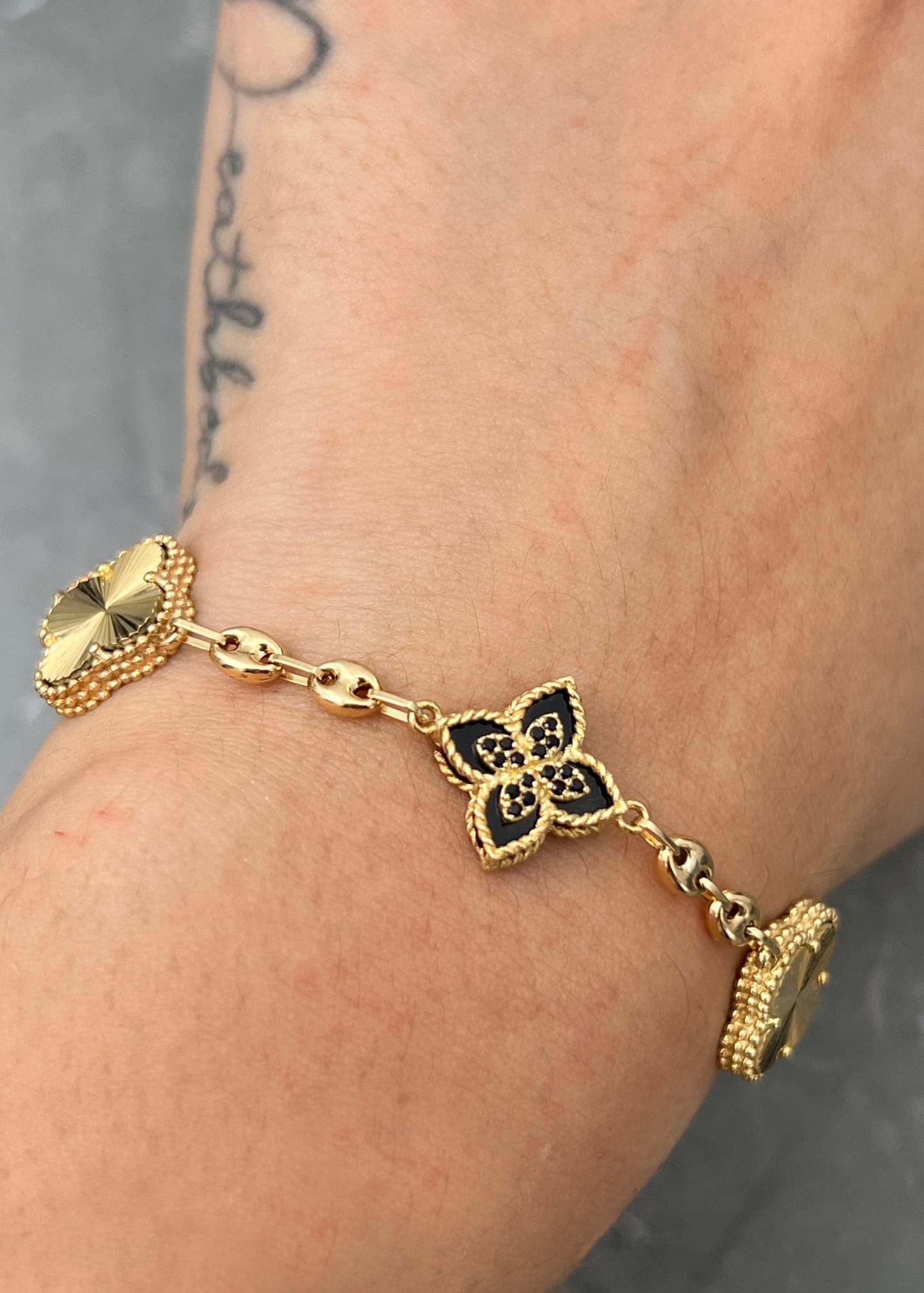Pulso lucky clover diamantado 9.95gr / Largo 19cm / Oro Amarillo Nac B