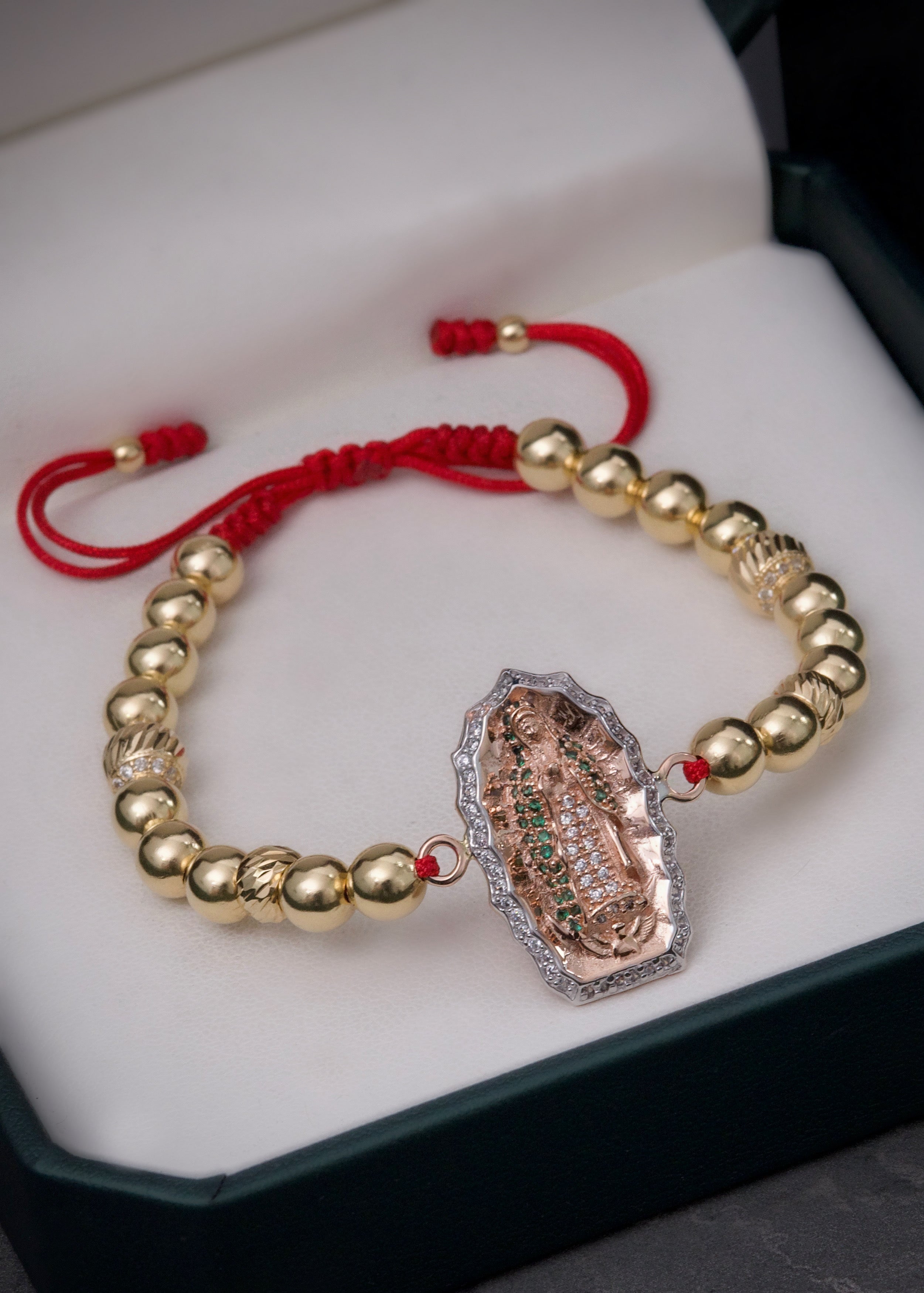 Pulsera en hilo rojo con herraje virgen de guadalupe 10.6gr / Dos Oros (Joya) M