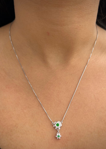 Cadena flores con swarovski blanco y verde 3.6gr / Largo 50cm / Oro Blanco italy +3 P